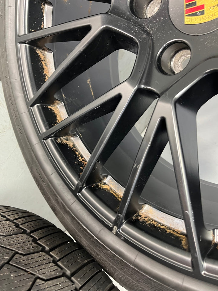 Porsche Cayenne E3 9Y0 21 Zoll RS Spyder Winter Räder Continental