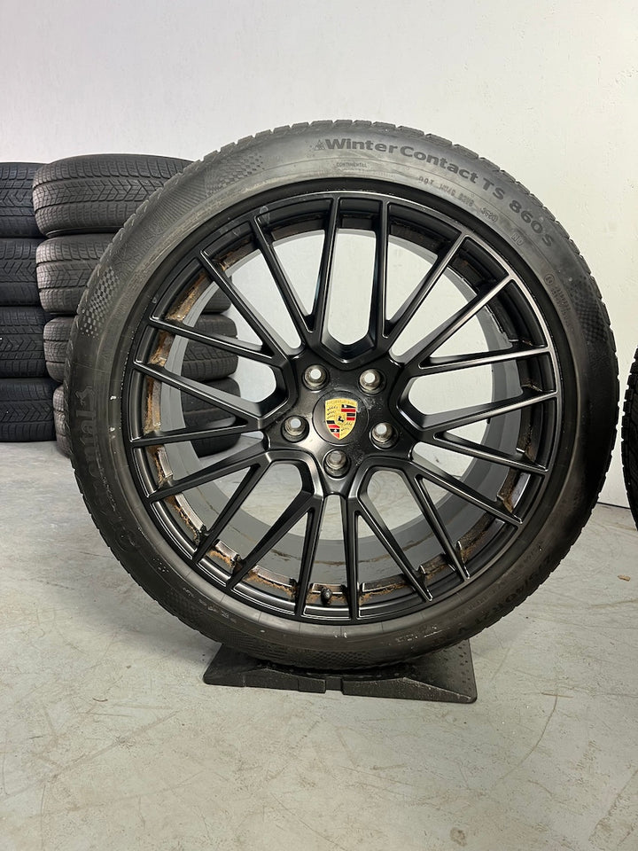 Porsche Cayenne E3 9Y0 21 Zoll RS Spyder Winter Räder Continental