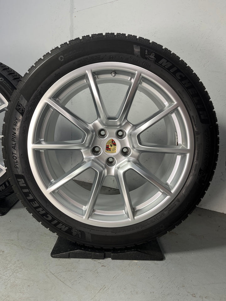 Porsche Macan 20 Zoll Sport Design Winter Räder Michelin DOT2020/21 7mm
