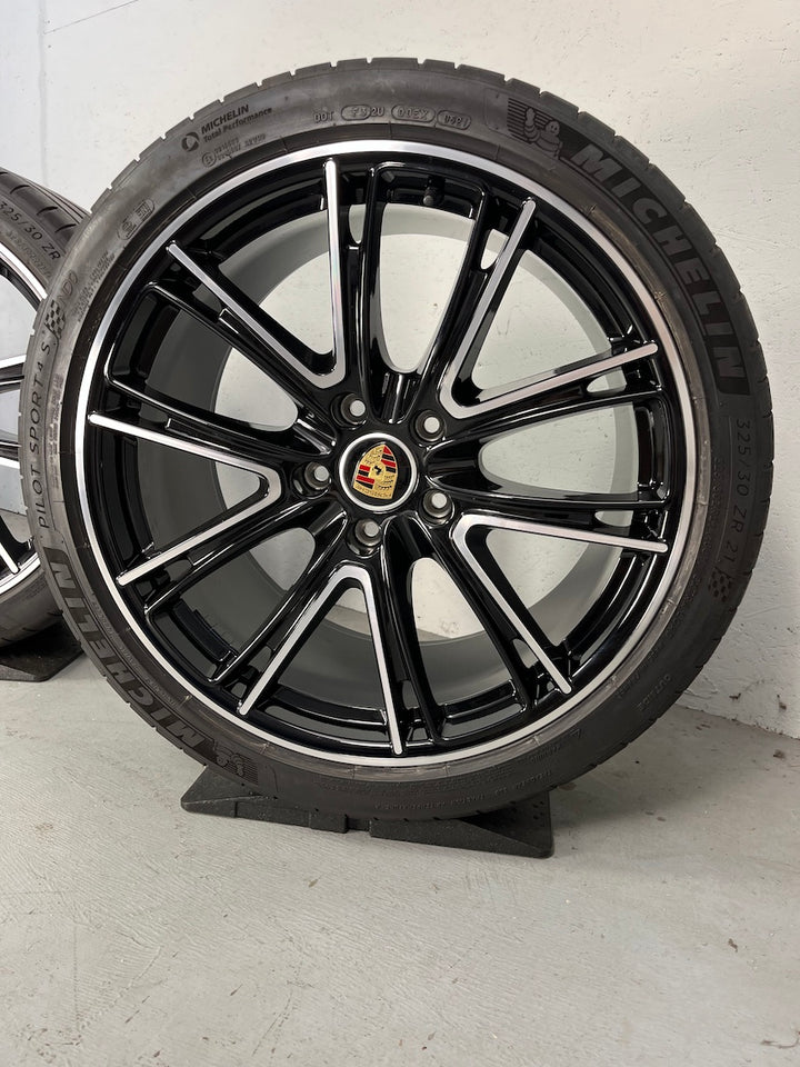 Porsche Panamera 971 21 Zoll EXCLUSIVE DESIGN SPORT Sommer 2x Neureifen