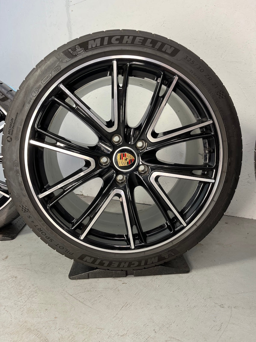 Porsche Panamera 971 21 Zoll EXCLUSIVE DESIGN SPORT Sommer 2x Neureifen