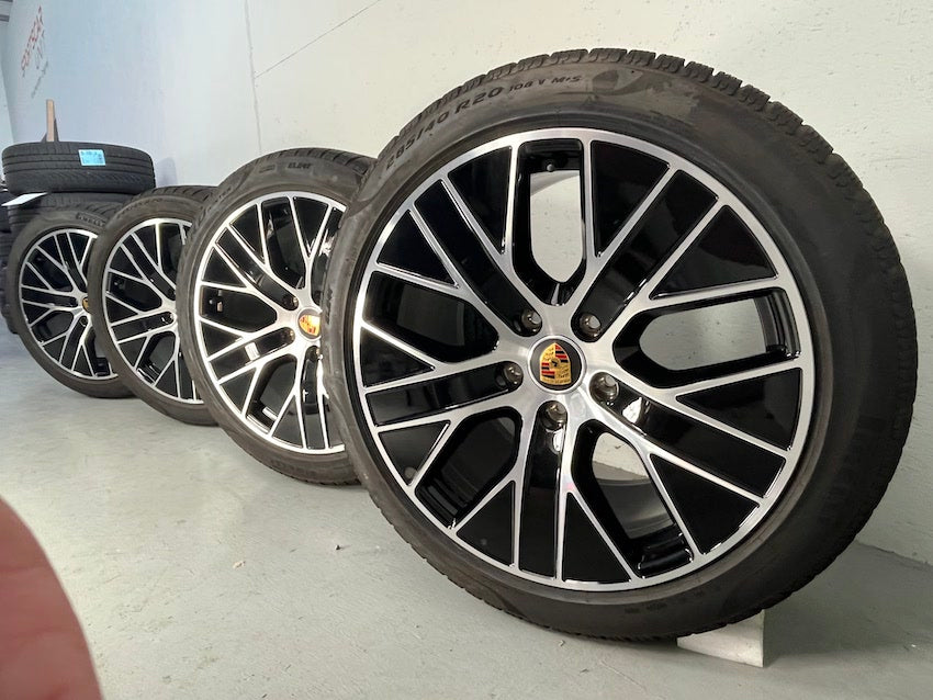 Porsche Taycan 20 Zoll TURBO AERO Winterräder Pirelli DOT2022 6,5-7mm