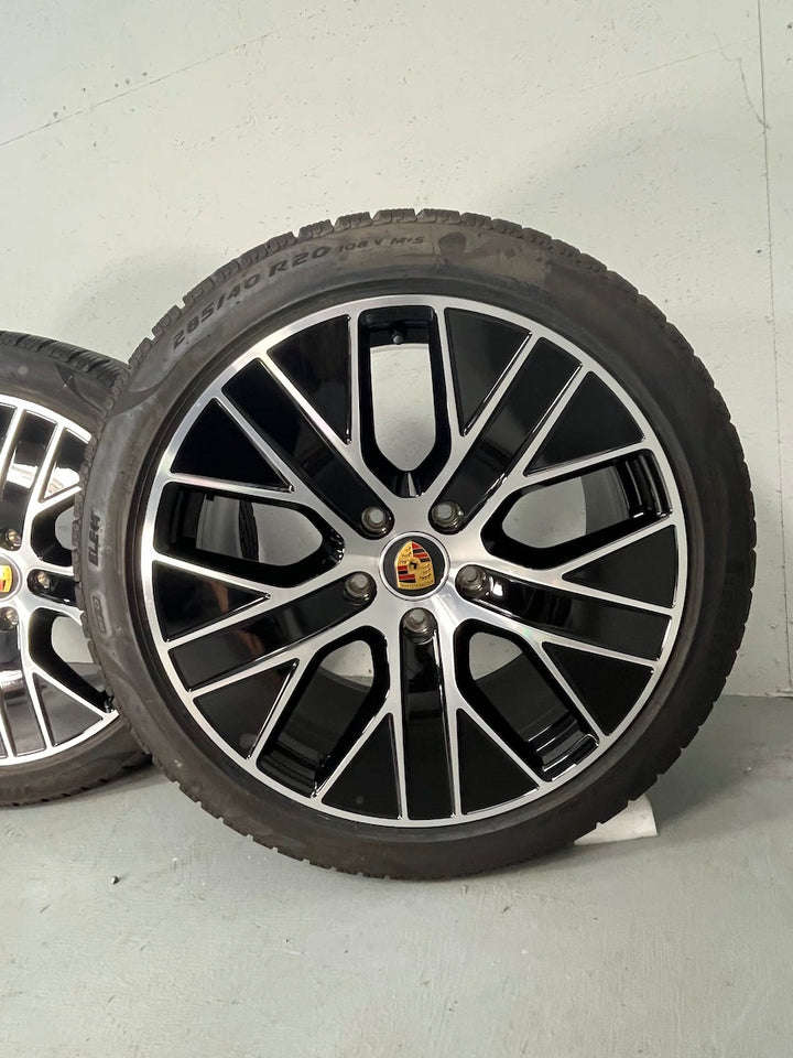 Porsche Taycan 20 Zoll TURBO AERO Winterräder Pirelli DOT2022 6,5-7mm