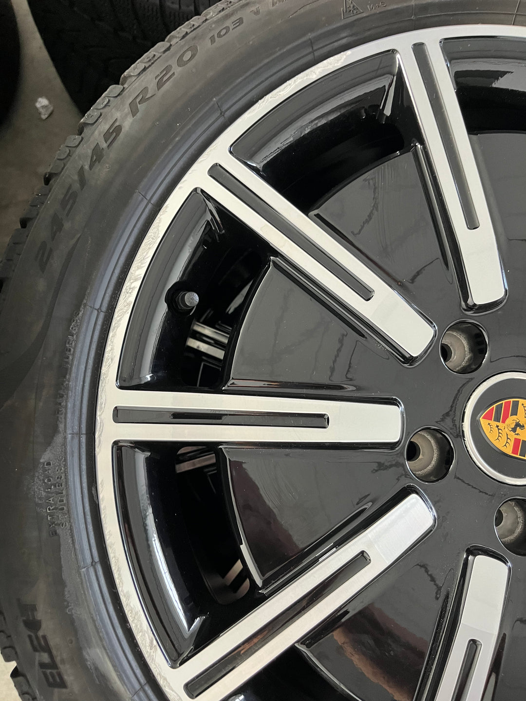 Porsche Taycan 20 Zoll Sport Aero Winterräder Pirelli DOT2023 7mm
