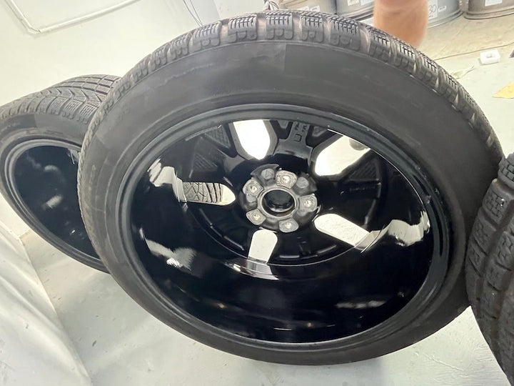 Porsche Taycan 20 Zoll TURBO AERO Winterräder Pirelli DOT2022 6,5-7mm
