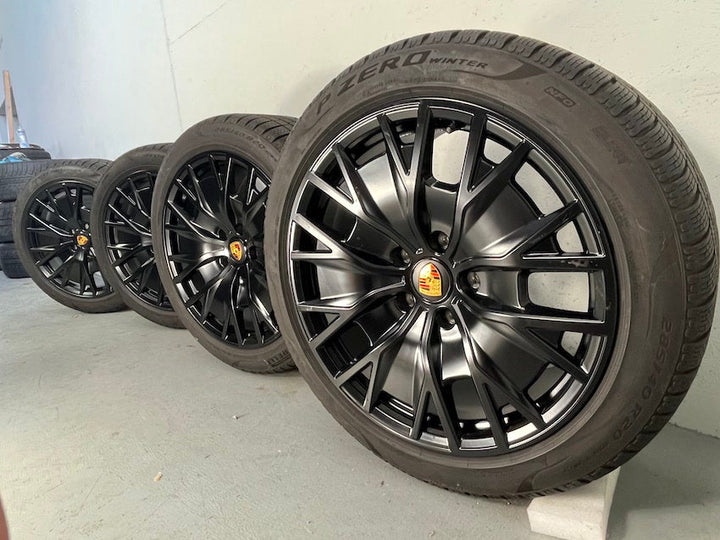 Porsche Taycan 20 Zoll TURBO S AERO GTS Winter Pirelli NP:7.794,50€ MwSt. awb.