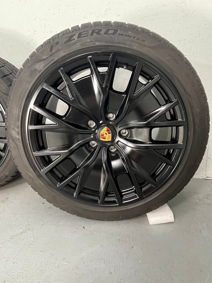 Porsche Taycan 20 Zoll TURBO S AERO GTS Winter Pirelli NP:7.794,50€ MwSt. awb.