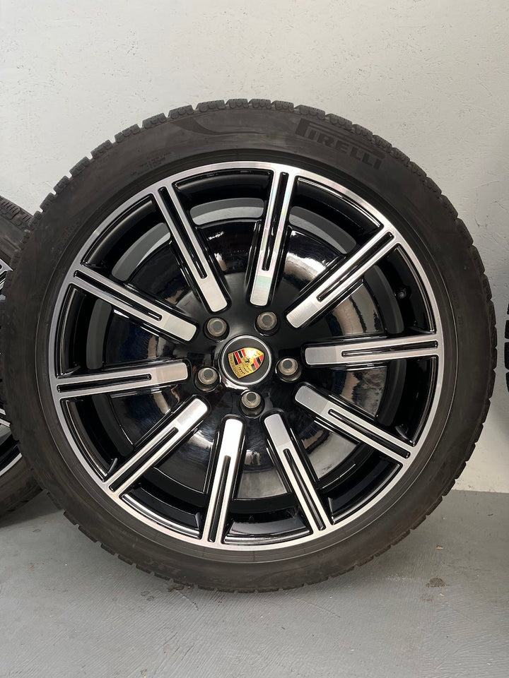 Porsche Taycan 20 Zoll Sport Aero Winterräder Pirelli DOT2021 6,5-7mm