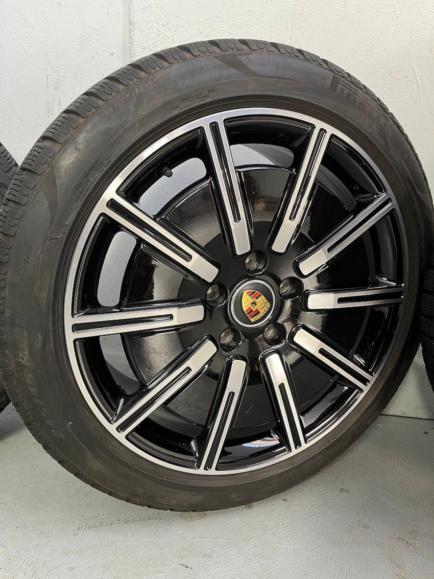 Porsche Taycan 20 Zoll Sport Aero Winterräder Pirelli DOT2021 6,5-7mm
