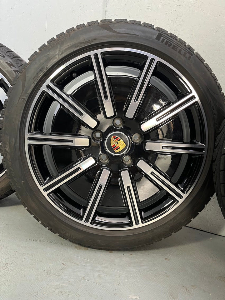 Porsche Taycan 20 Zoll Sport Aero Winterräder Pirelli DOT2021 6,5-7mm