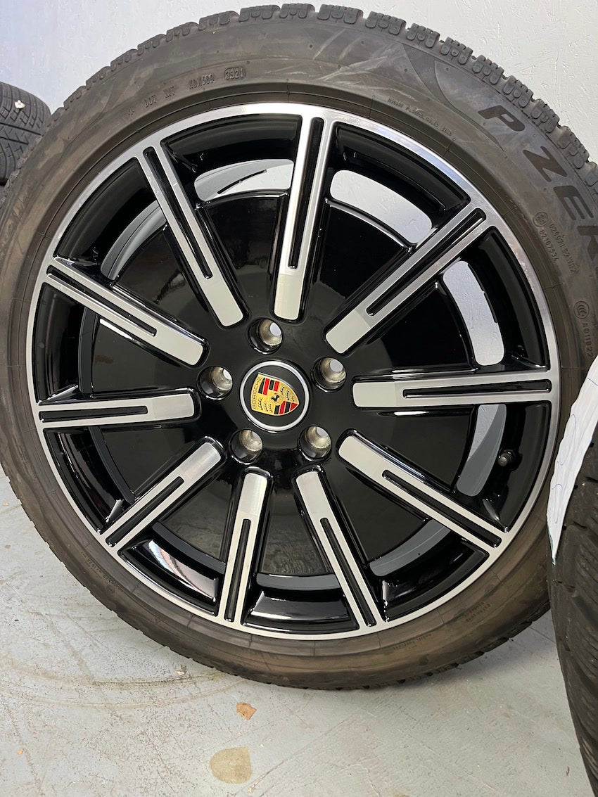 Porsche Taycan 20 Zoll Sport Aero Winterräder Pirelli DOT2021 6,5-7mm