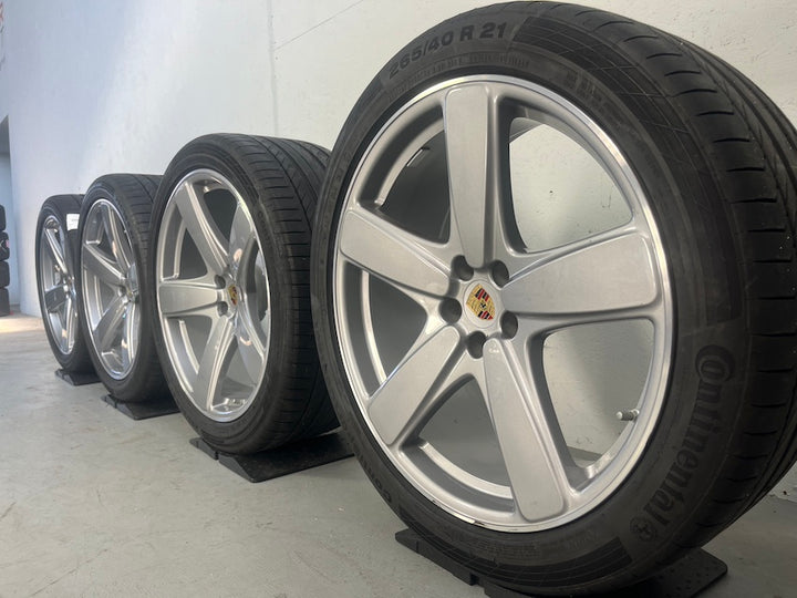 Porsche Macan I 21 Zoll Sport Classic Sommer Räder GT-silber Continental