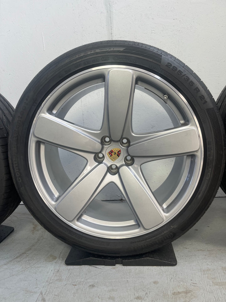 Porsche Macan I 21 Zoll Sport Classic Sommer Räder GT-silber Continental