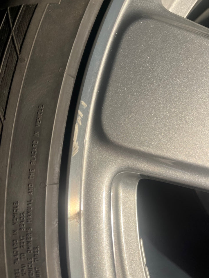 Porsche Macan I 21 Zoll Sport Classic Sommer Räder GT-silber Continental