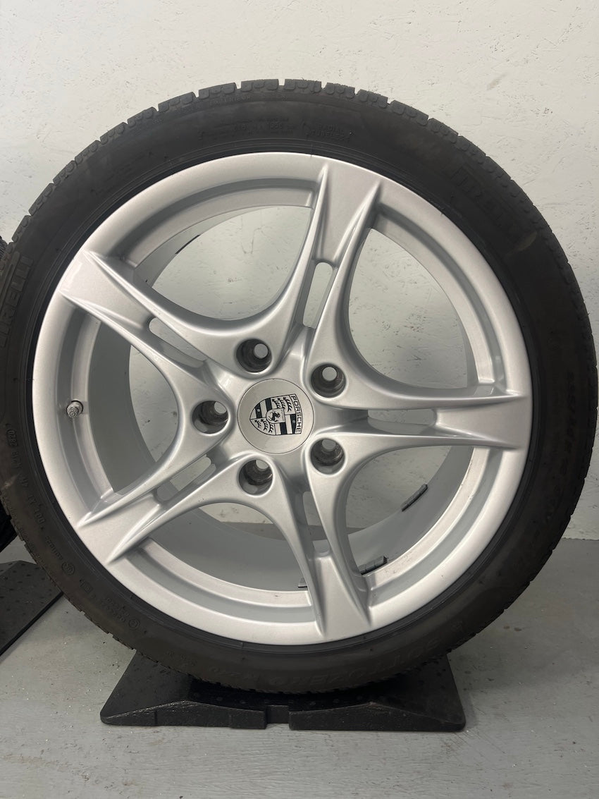 Porsche Boxster 987 18 Zoll Cayman S II Winter Räder Pirelli DOT2020/21 8mm