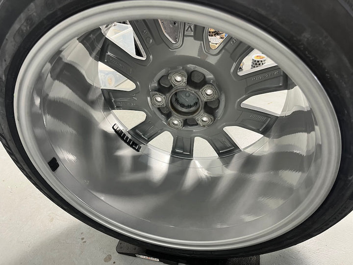 Porsche Taycan J1 II 20 Zoll Tequipment Design Winterräder NEUREIFEN Michelin