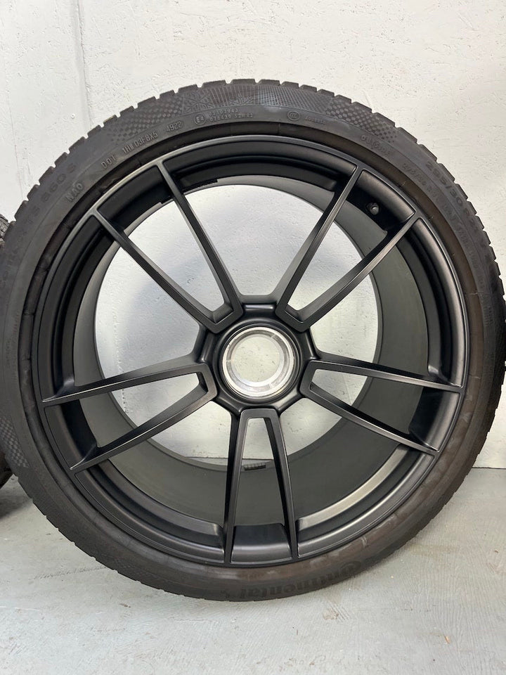 Porsche 992 20 21 Zoll GTS Winter Räder Continental DOT2021 6,5+7mm