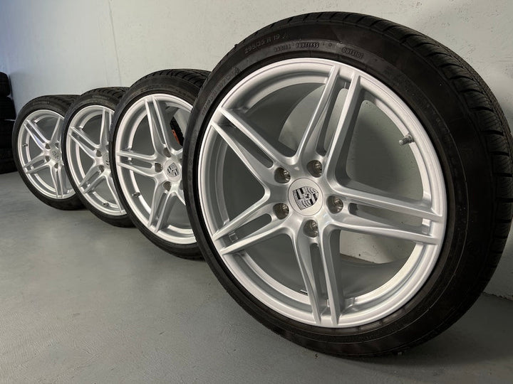 Porsche 991.2 19 Zoll Carrera Winter Räder C2 S Conti Heckantrieb 6,5-8mm