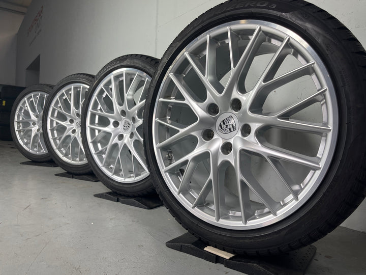 Porsche Panamera 971 21 Zoll Sport Design Winter Räder Pirelli DOT2021