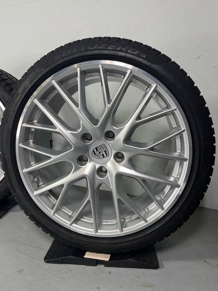 Porsche Panamera 971 21 Zoll Sport Design Winter Räder Pirelli DOT2021