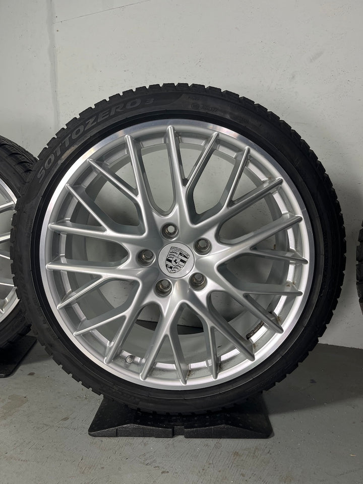 Porsche Panamera 971 21 Zoll Sport Design Winter Räder Pirelli DOT2021