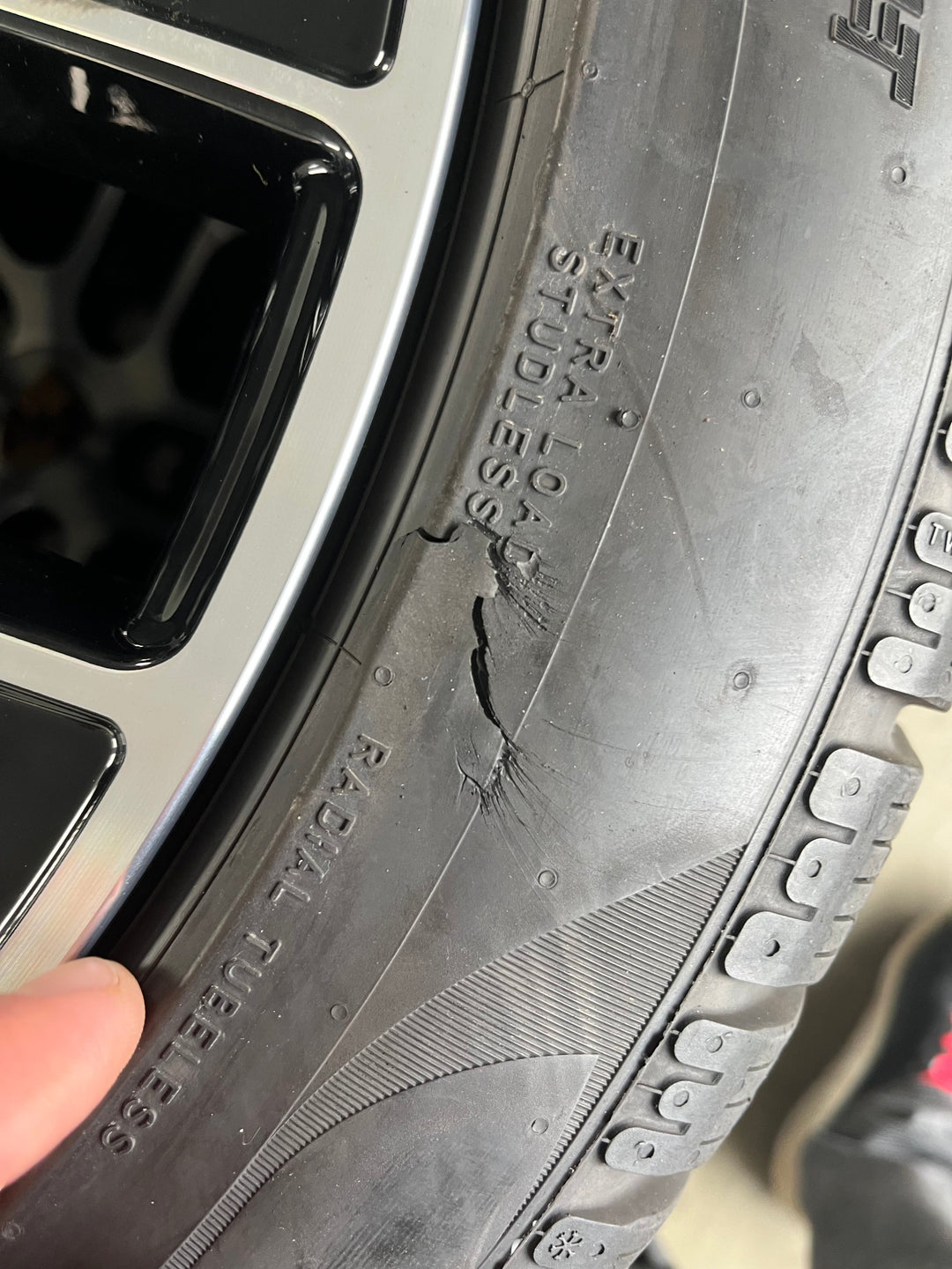 Porsche Taycan J1 II 20 Zoll TURBO AERO Winterräder Pirelli DOT2023 6,5-7mm