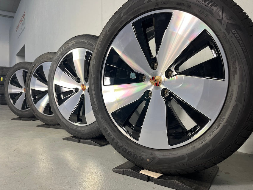 Porsche Macan IV Electric 20 Zoll Winter Räder NUR 500Km Goodyear 2024