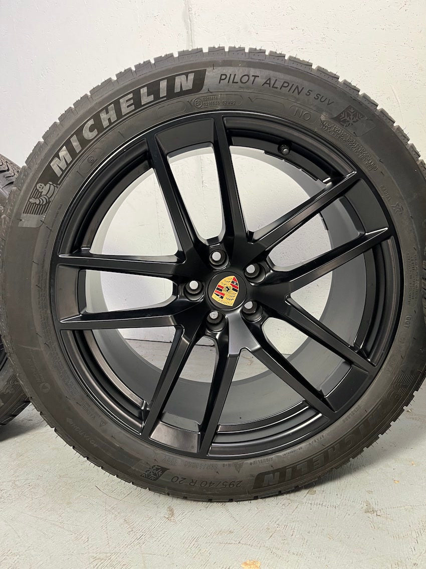 Porsche Macan III S 20“ WINTER RÄDER Michelin nur 600Km DOT2023