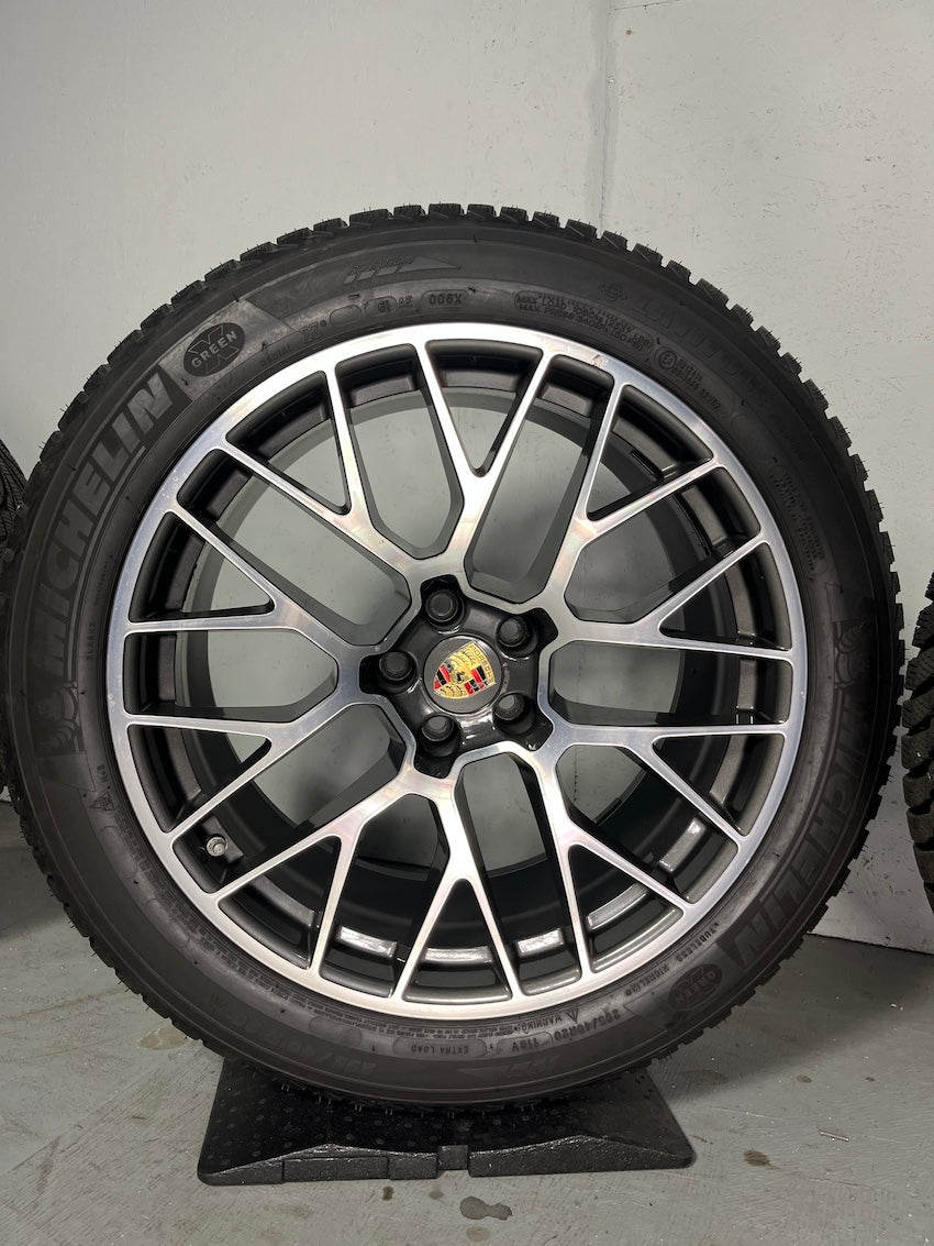 Porsche Macan I und II 20 Zoll RS Spyder Winter Räder Michelin