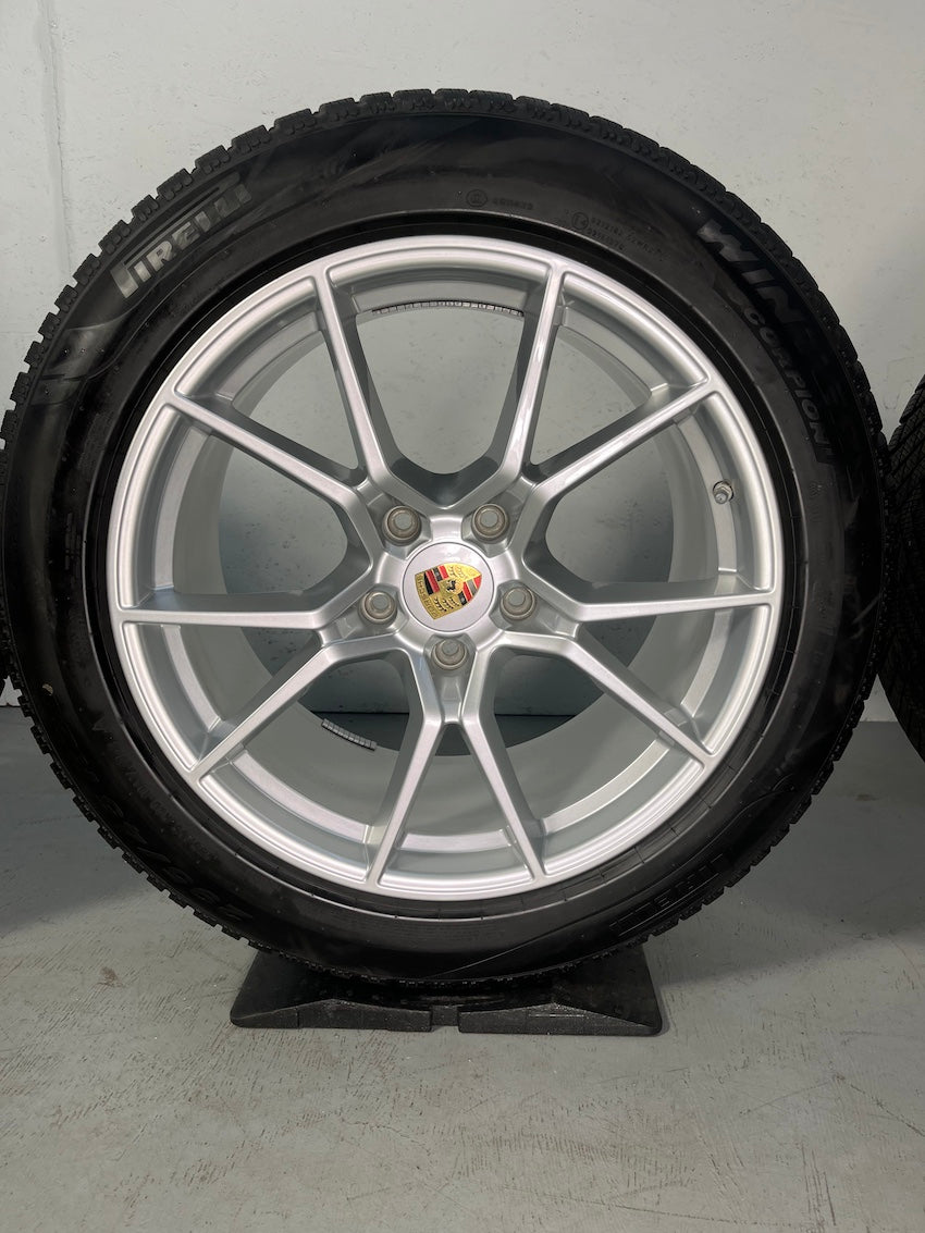 Porsche Cayenne 20 Zoll E3 II ORIGINAL CAYENNE S Winter NEUER RADSATZ Pirelli