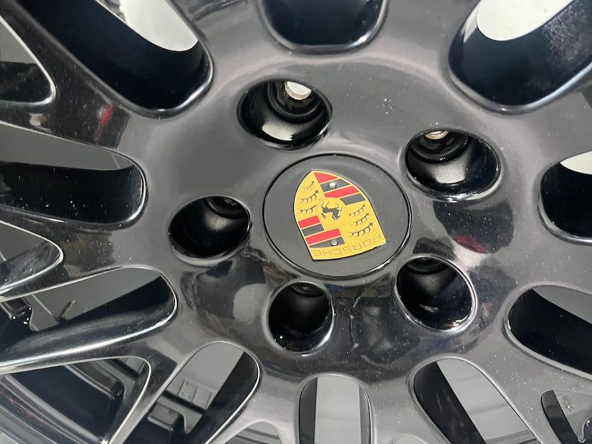 Porsche Cayenne 20 Zoll RS Spyder 958 Winter Räder Dunlop schwarz