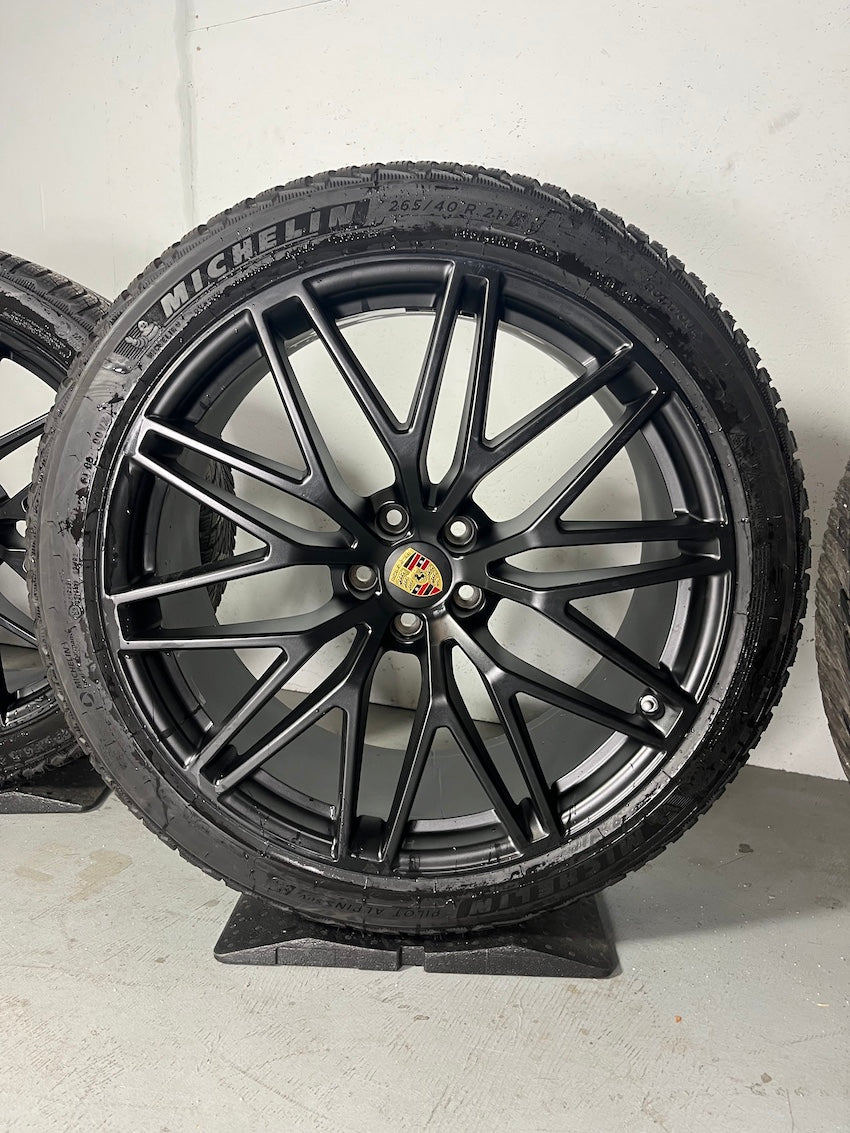 Porsche Macan III 21 Zoll RS Spyder Winter Räder Michelin DOT 2022 8mm