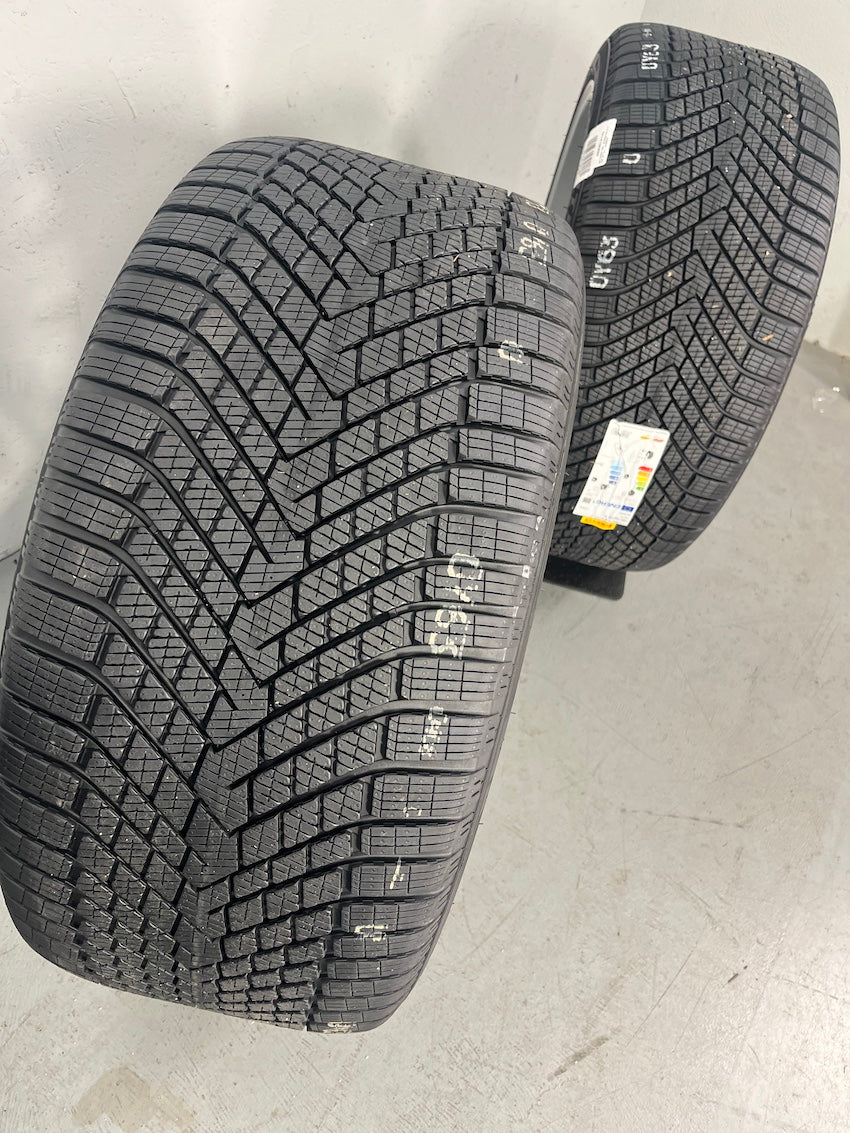Porsche Macan IV Electric EV 22 Zoll RS Spyder Winter Räder NEU Pirelli