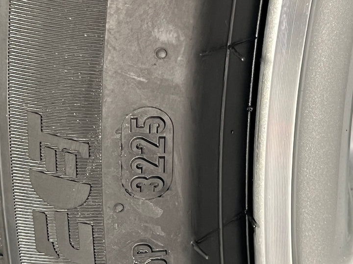 Porsche Macan IV Electric EV 22 Zoll RS Spyder Winter Räder NEU Pirelli