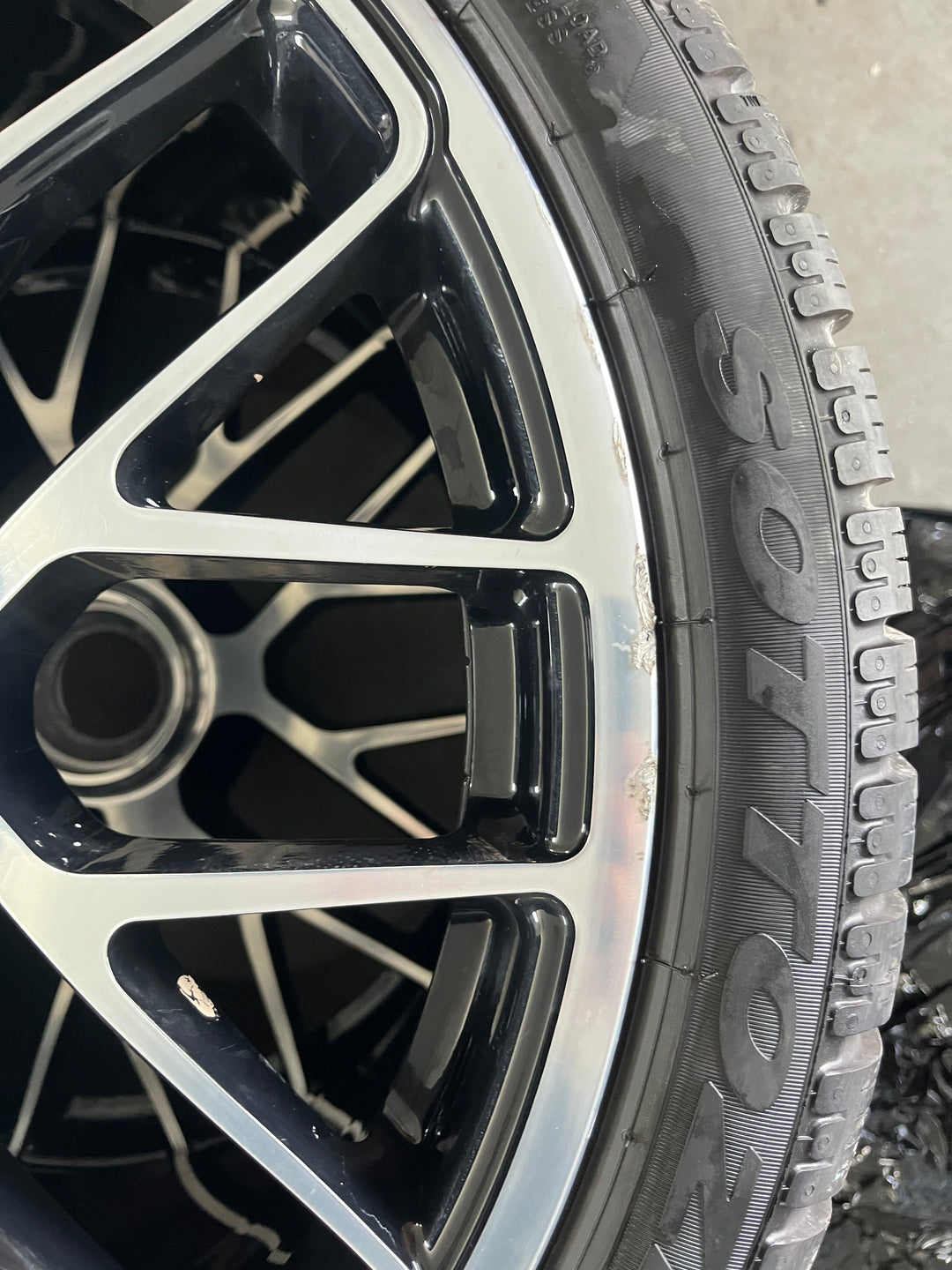 Porsche 991.2 20 Zoll GTS Winter Räder Pirelli Sonderpreis