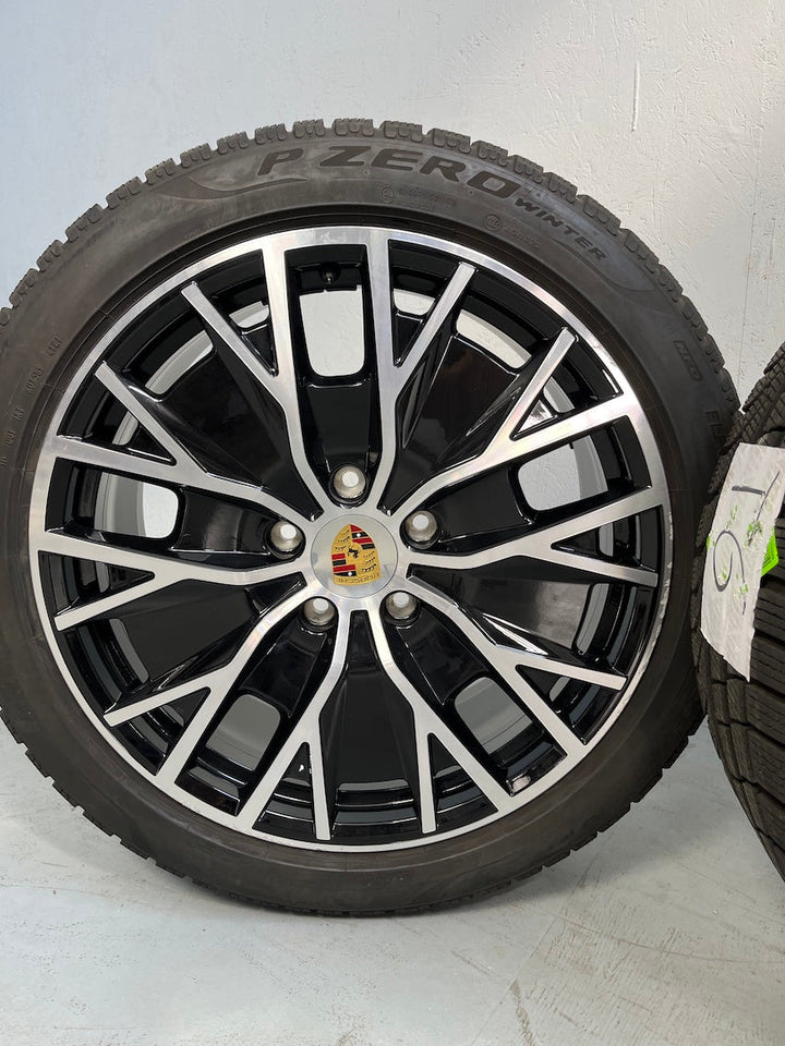 Porsche Taycan 20 Zoll TURBO S AERO Winterräder Pirelli 900Km DOT2023