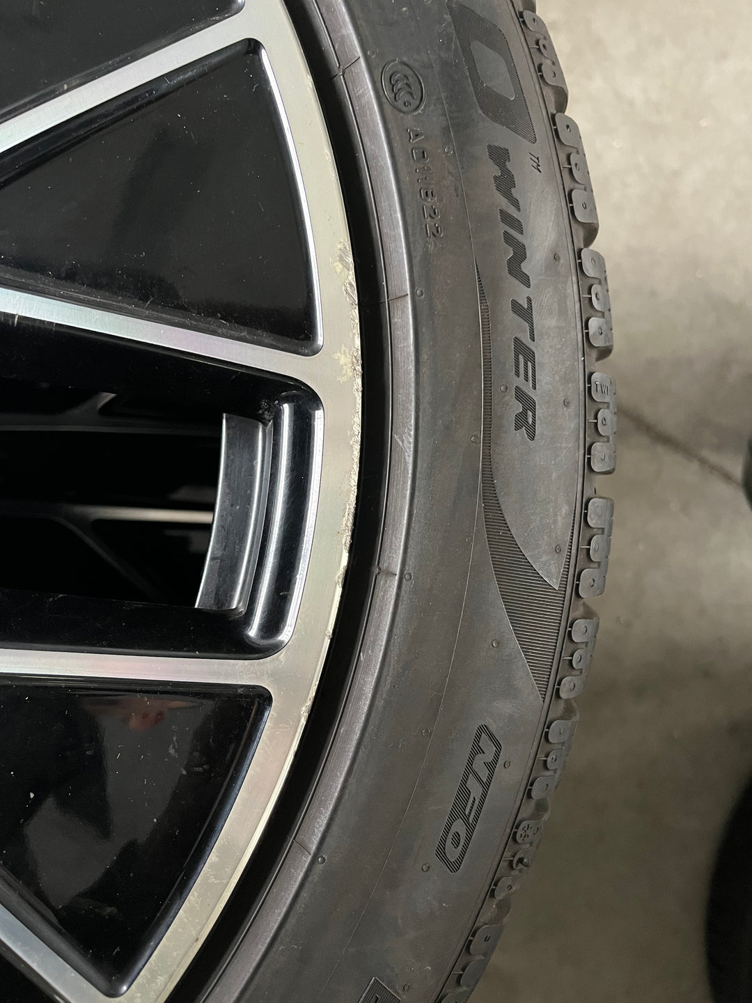 Porsche Taycan J1 20 Zoll TURBO AERO Winterräder Pirelli DOT 2022 TOP