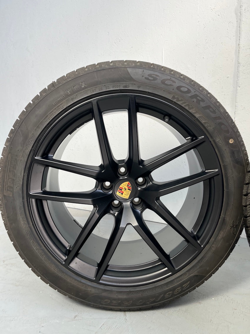 Porsche Macan III 20 Zoll Macan S Winter Räder PIRELLI nur 800KM DOT2023