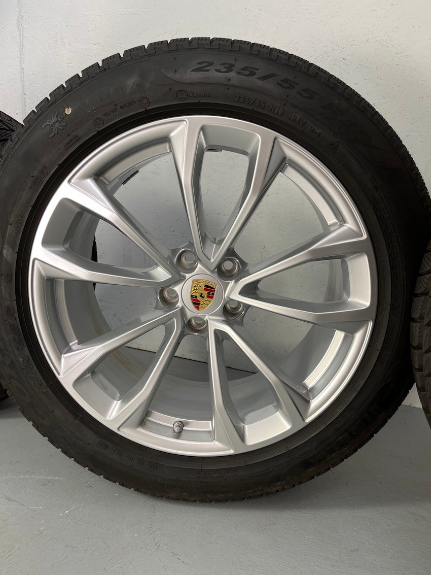 Porsche Macan III + II 19 Zoll Design Winter Räder Pirelli DOT2023 7,5mm 900Km