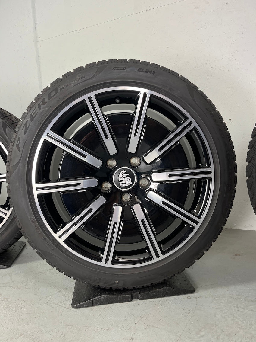 Porsche Taycan 20 Zoll Sport Aero Winterräder Pirelli MwSt. DOT2023 7,5mm