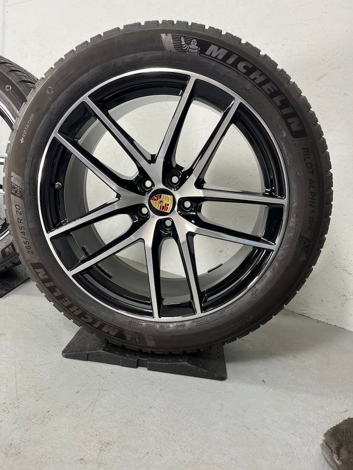 Porsche Macan III S 20“ WINTER RÄDER Michelin TOP MwSt.awb.