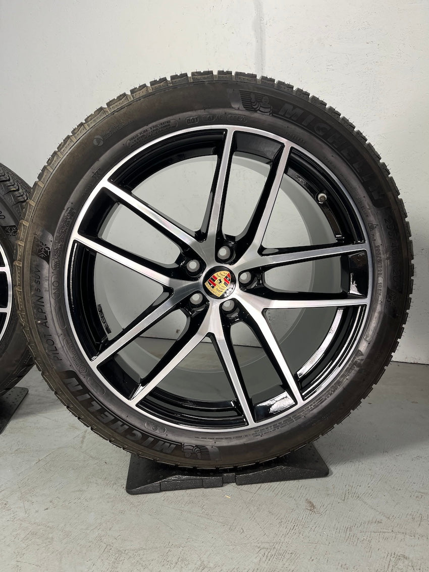 Porsche Macan III S 20“ WINTER RÄDER Michelin TOP MwSt.awb.