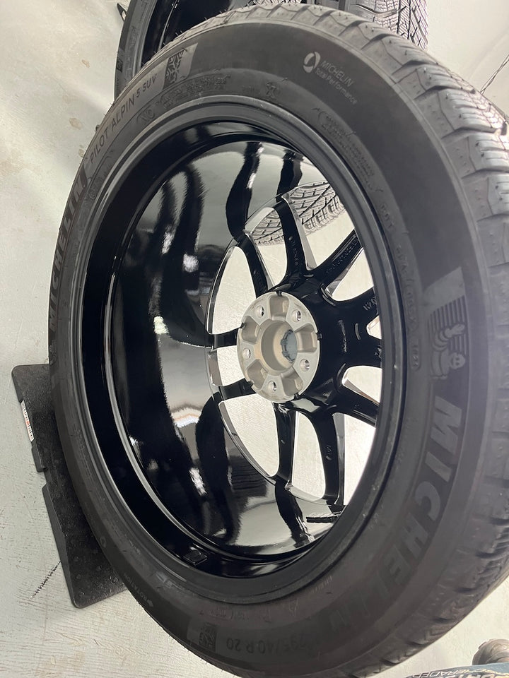 Porsche Macan III S 20“ WINTER RÄDER Michelin TOP MwSt.awb.