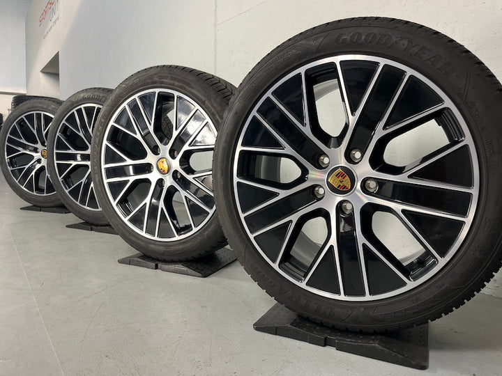Porsche Taycan J1 20 Zoll TURBO AERO Winter Goodyear 2023 6,5+7,5mm