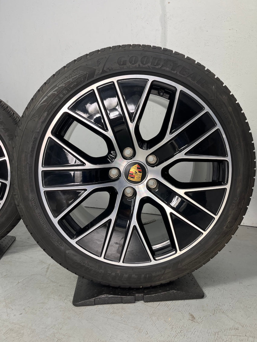 Porsche Taycan J1 20 Zoll TURBO AERO Winter Goodyear 2023 6,5+7,5mm