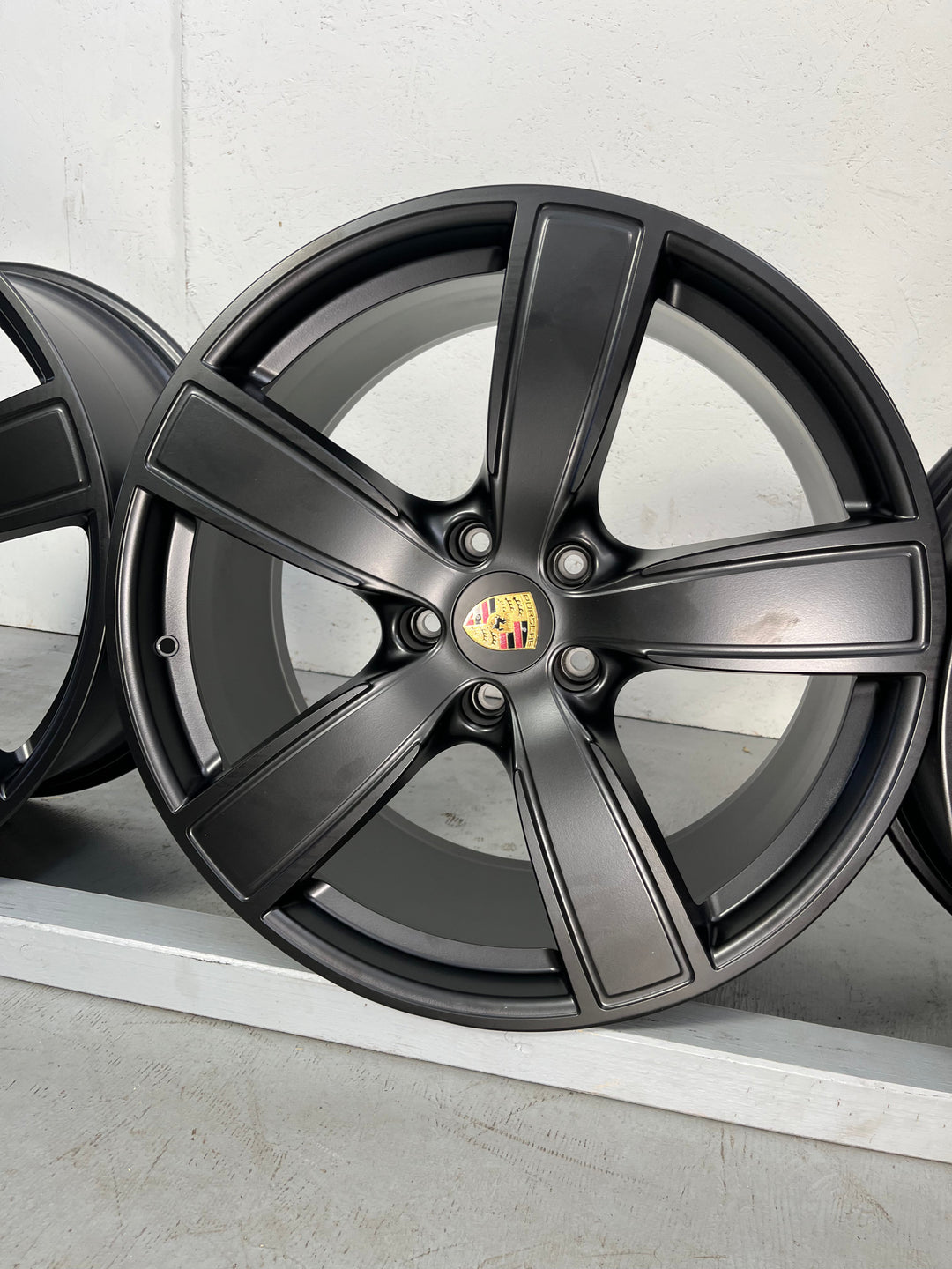 Porsche Cayenne Coupe E3 I 9Y0 22 Zoll Sport Classic II Felgen mattschwarz