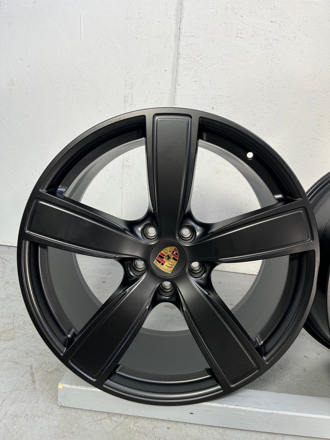 Porsche Cayenne Coupe E3 I 9Y0 22 Zoll Sport Classic II Felgen mattschwarz