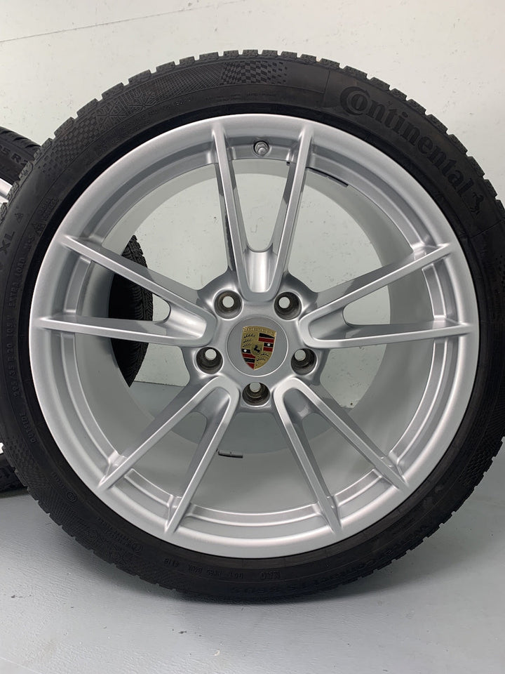 Porsche 992.1 19/20 Zoll Winterräder Continental NUR 500KM DOT2022
