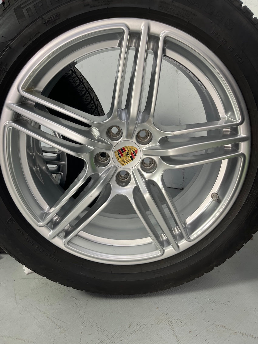 Porsche Macan 19 Zoll Winter Räder Pirelli ORIGINAL PORSCHE 6,5-7mm
