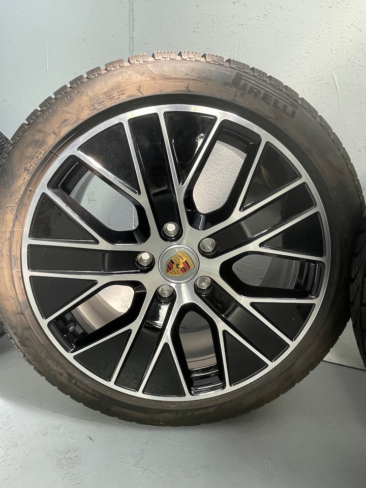 Porsche Taycan J1 20 Zoll TURBO AERO Winterräder Pirelli 2023 NEU